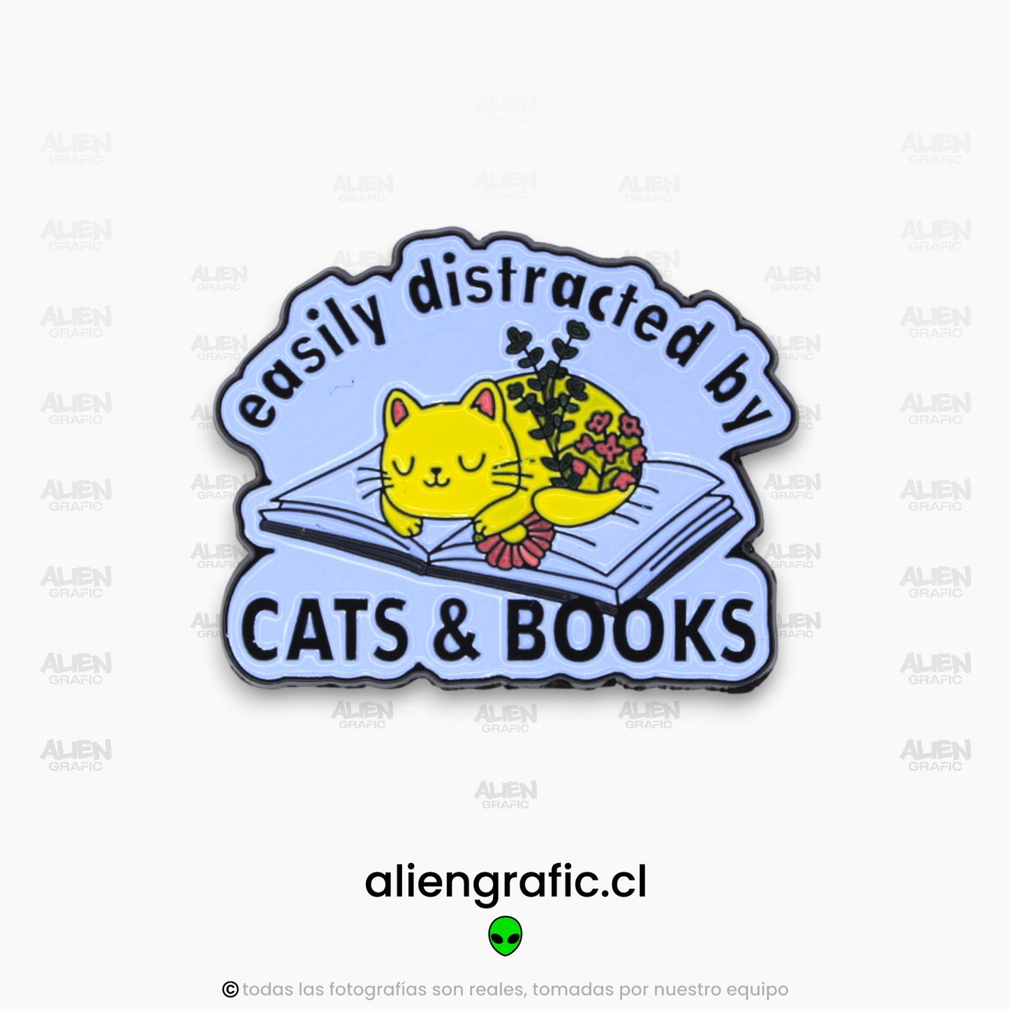 Facilmente Distraído Por Gatos Y Libros